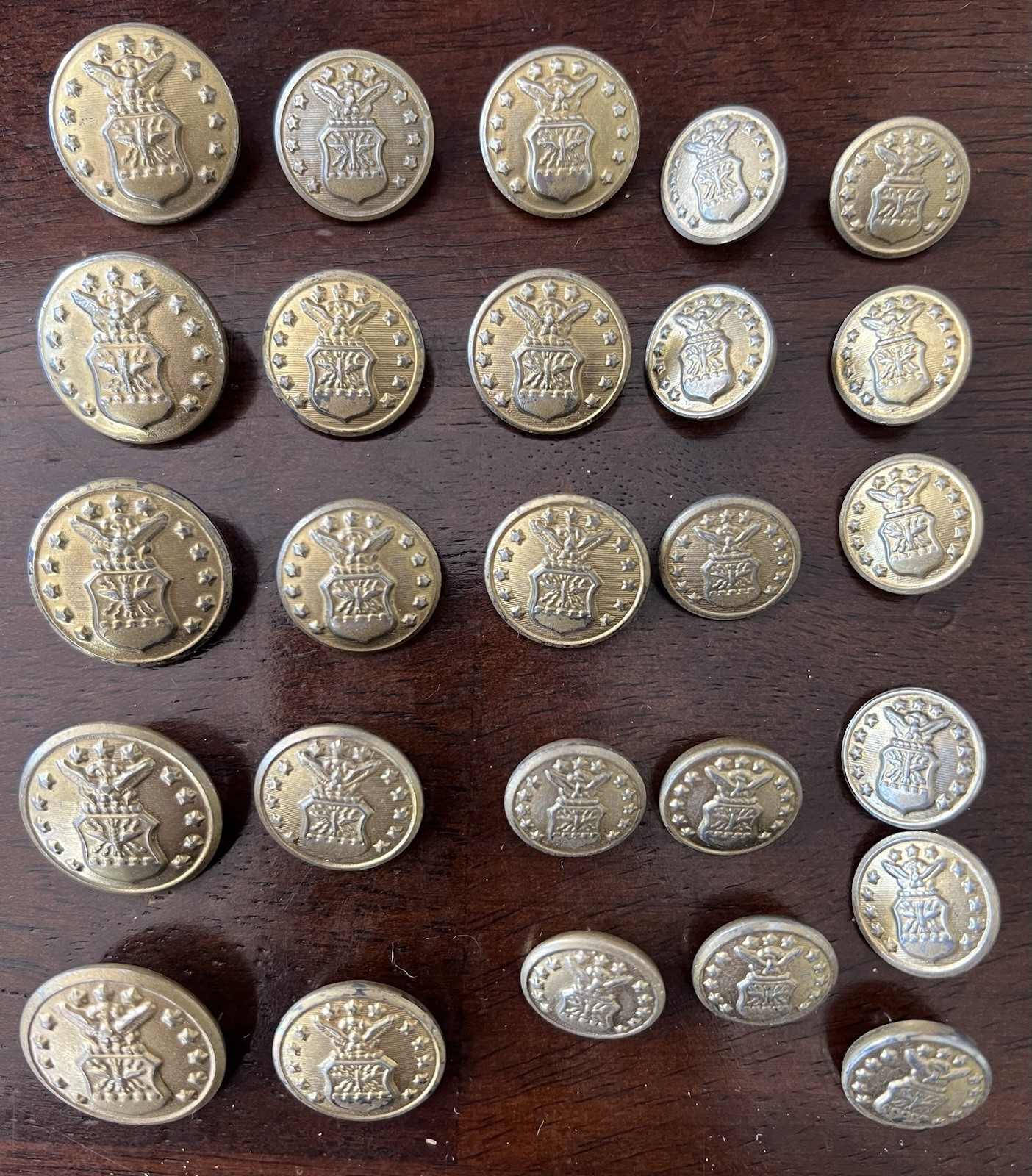 Lot Of 26 Vintage US Army Brass Buttons For Full Dress Uniforms - Small Med Lg￼