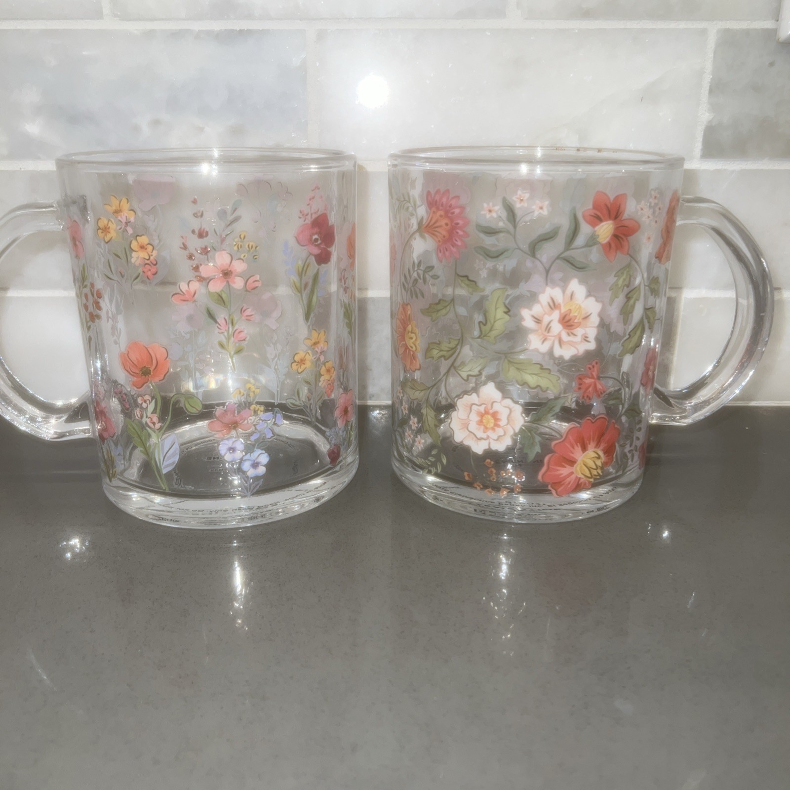 NEW-2 Different Clementine Paper Inc Clear Glass Floral Coffee Mugs Gold Accent