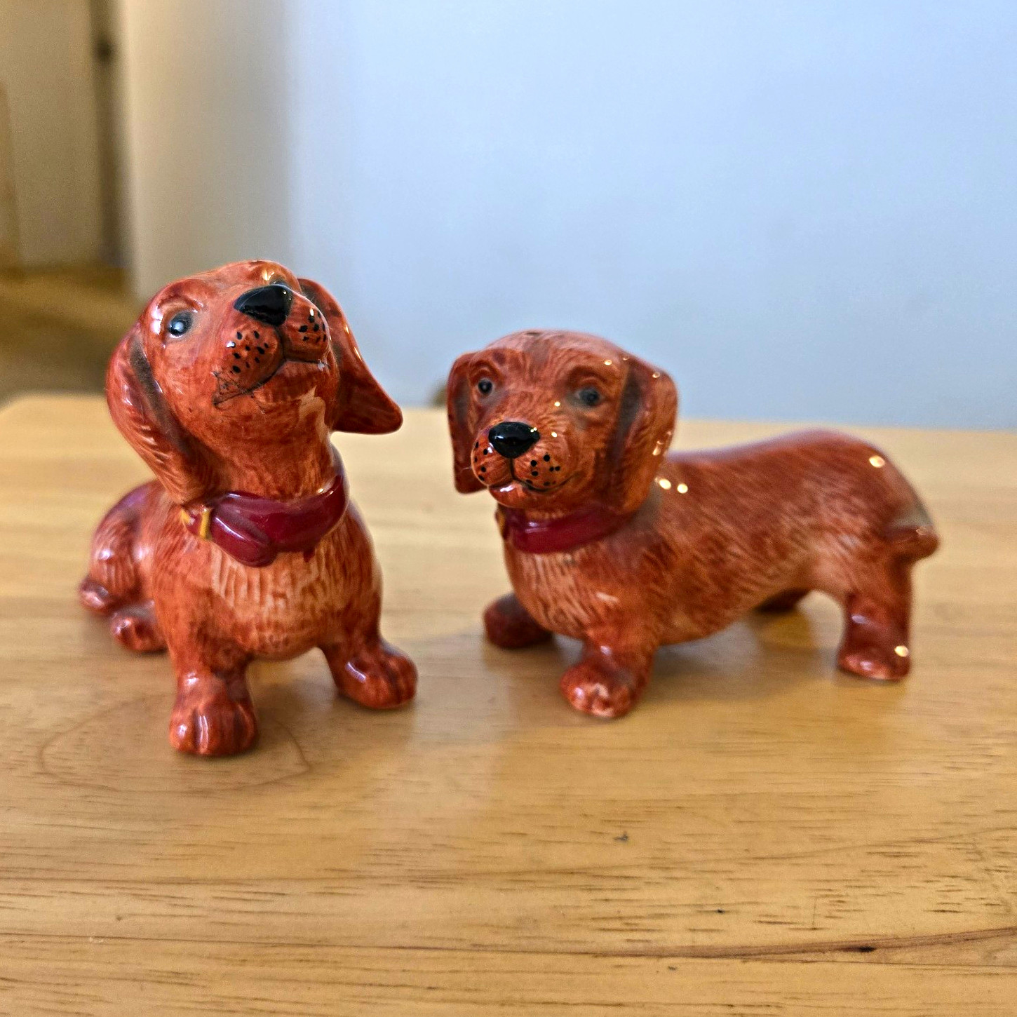 Dachshund Dog Figurines Collectible Pair Figurine Set Decorative Display