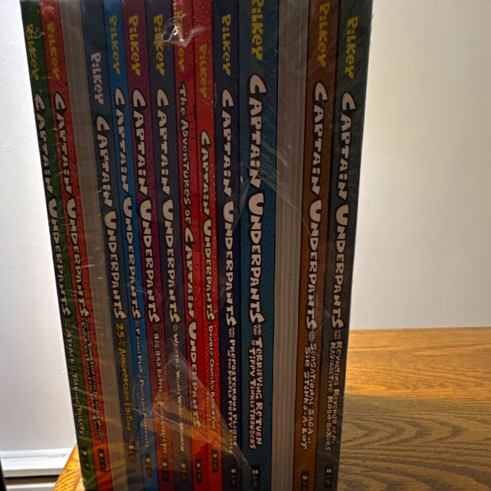 Captain Underpants Book Lot 14 new books- Dav Pilkey, Scholastic, English