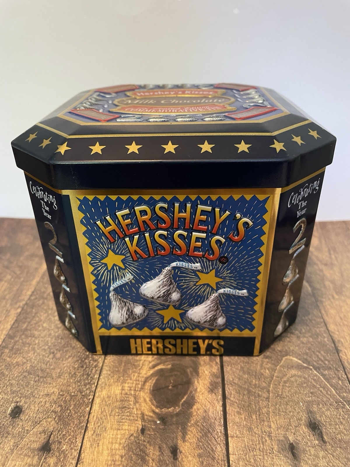 Vintage 1999 Hershey\'s Chocolate Millennium Series #4 Tin Serial 369929 Germany