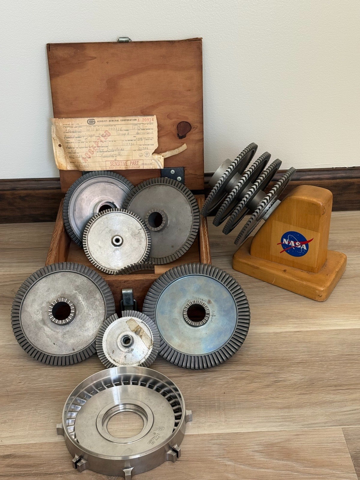 NASA / AEROJET NUCLEAR REACTOR TURBINE METALS RARE 1960’s ONE OFF SNAP 8 PARTS