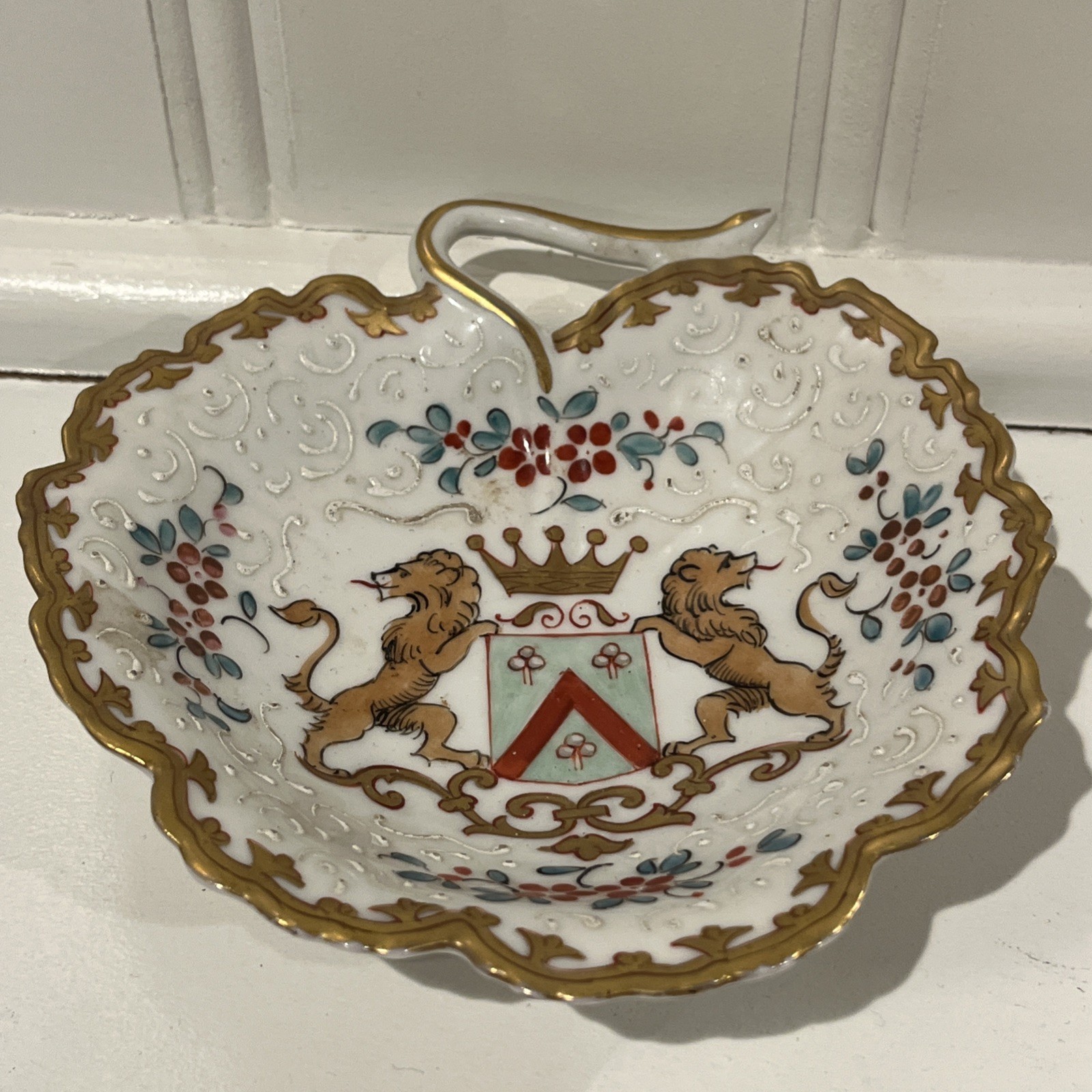 Antique Edmé Samson Porcelaine de Paris Armorial Bowl 8.25