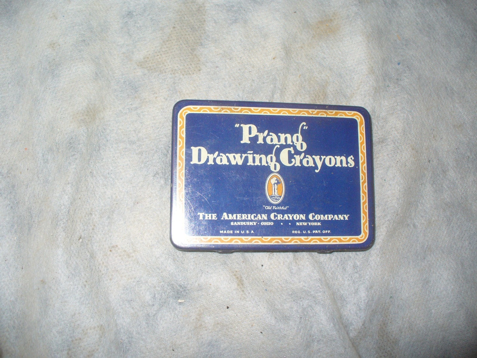 Vintage Prang Drawing Crayons Old Faithful Tin