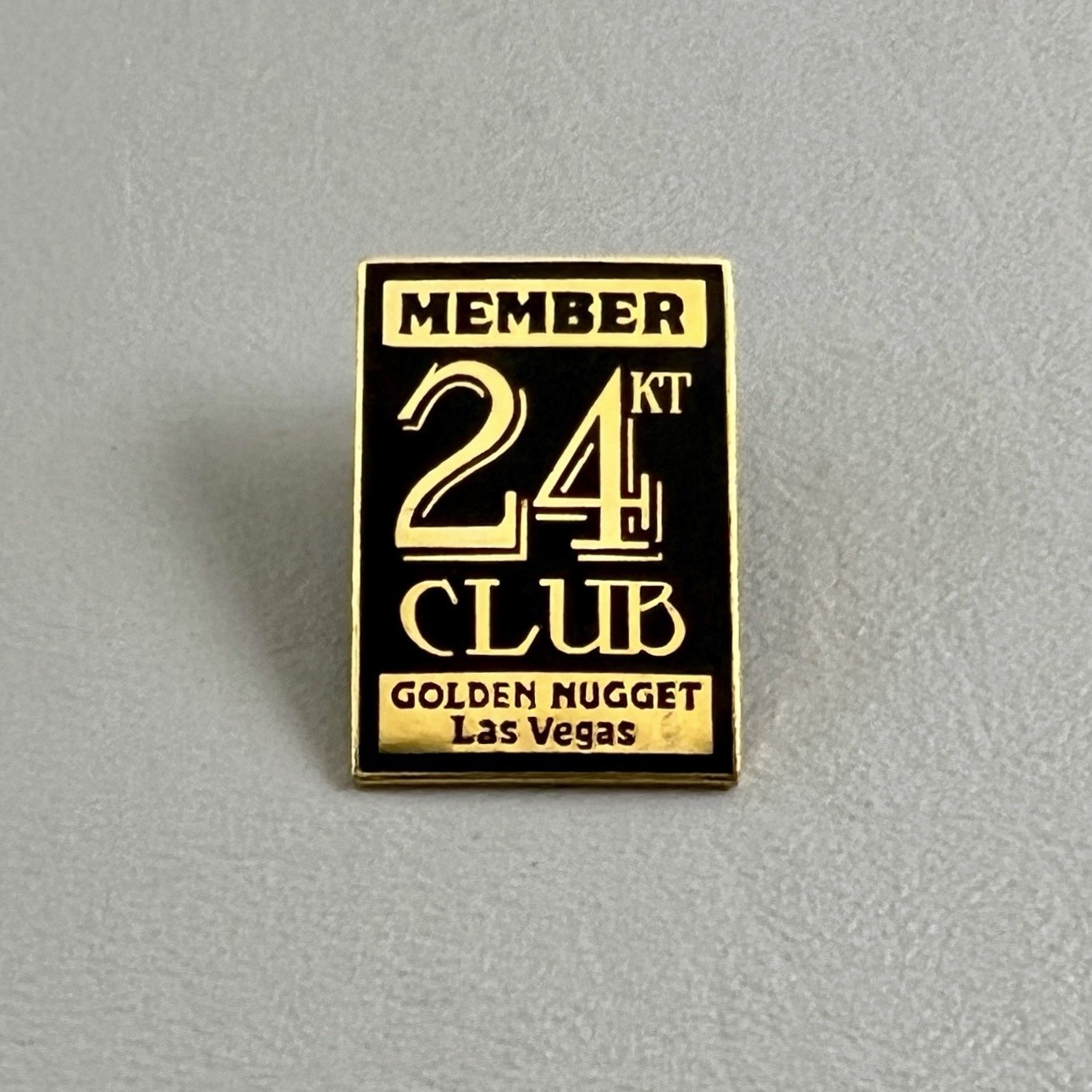 Vintage Member 24KT Club Golden Nugget Las Vegas 1.25” Lapel Pinback Pin