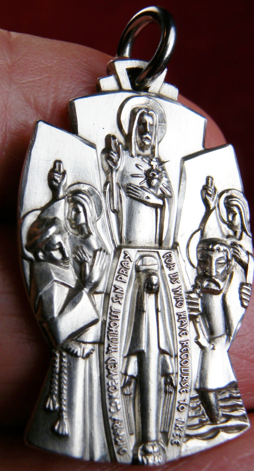 WWII Chaplains Estate Francis Sacred Heart Scapular Christopher Miraculous Medal
