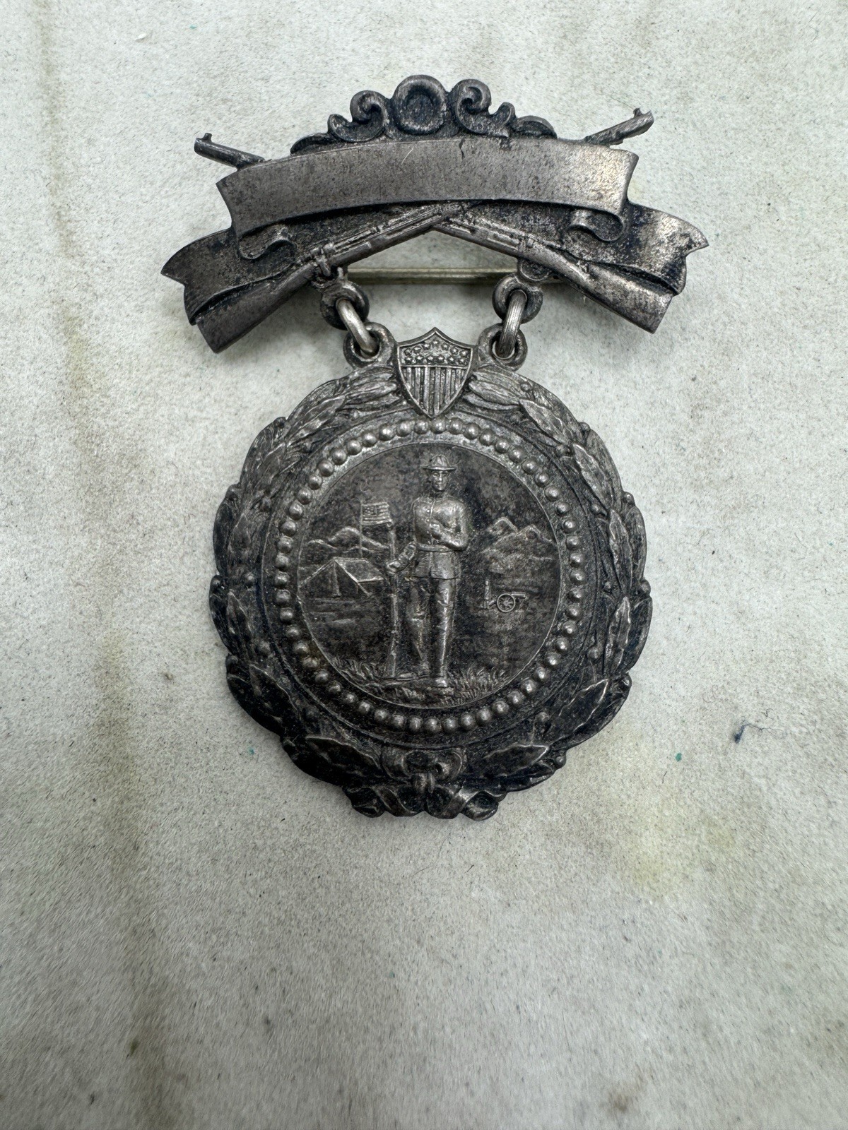 Fort Benjamin Harrison Badge Medal