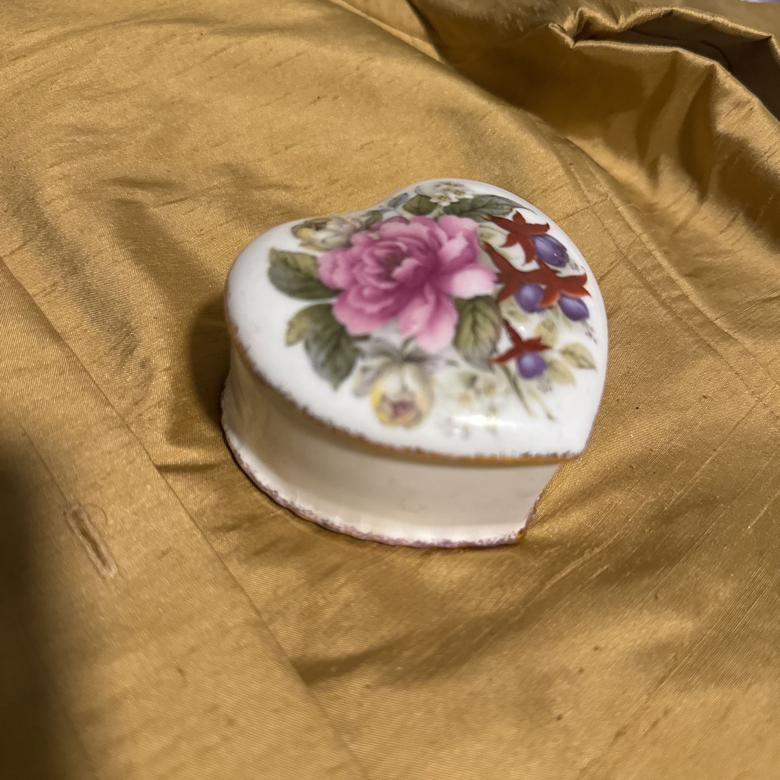 Vintage Flambro Summer Rose Fine Bone China Pink Peony Heart Jewelry Trinket Box Vintage Flambro Summer Rose Fine Bone China Pink Peony Heart Jewelry Trinket Box