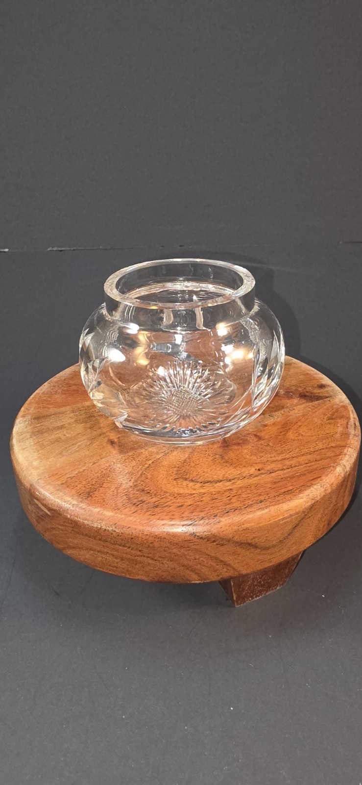 Clear Starburst Cut Glass Open Salt Cellar Dish, Round Glossy Finish Clear Starburst Cut Glass Open Salt Cellar Dish, Round Glossy Finish