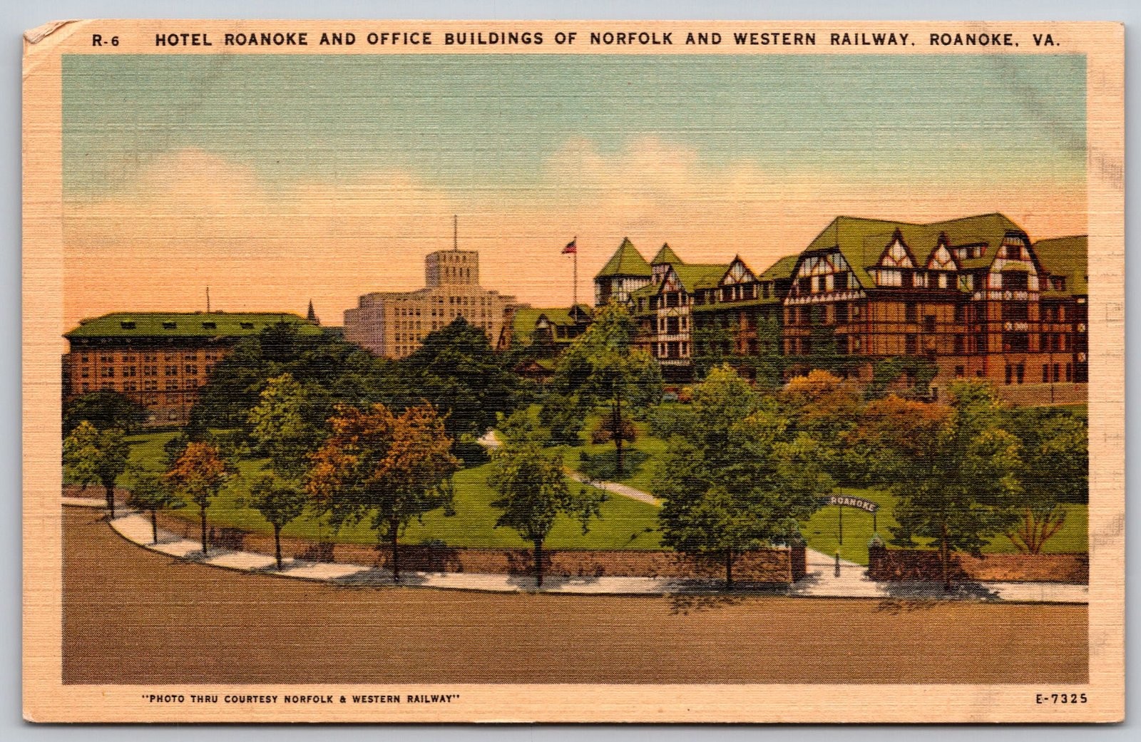 Roanoke Virginia Hotel Norfolk & Western Railway Office Buildings Postcard PC495