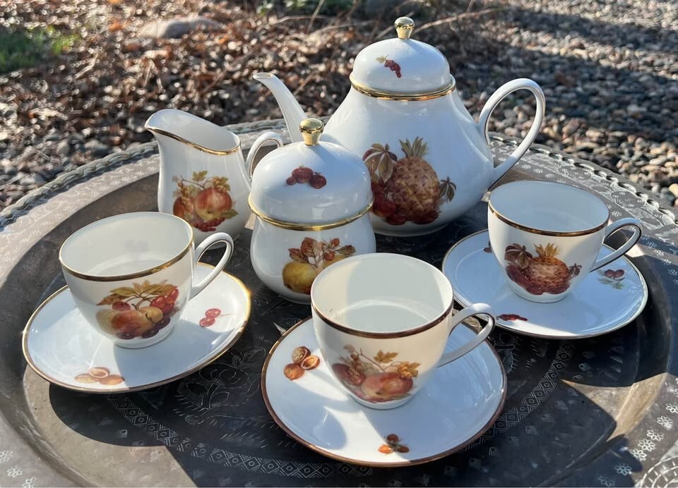 Vintage German HUTSCHENREUTHER HOHENBERG Olivia 1963 Porcelain Tea Set