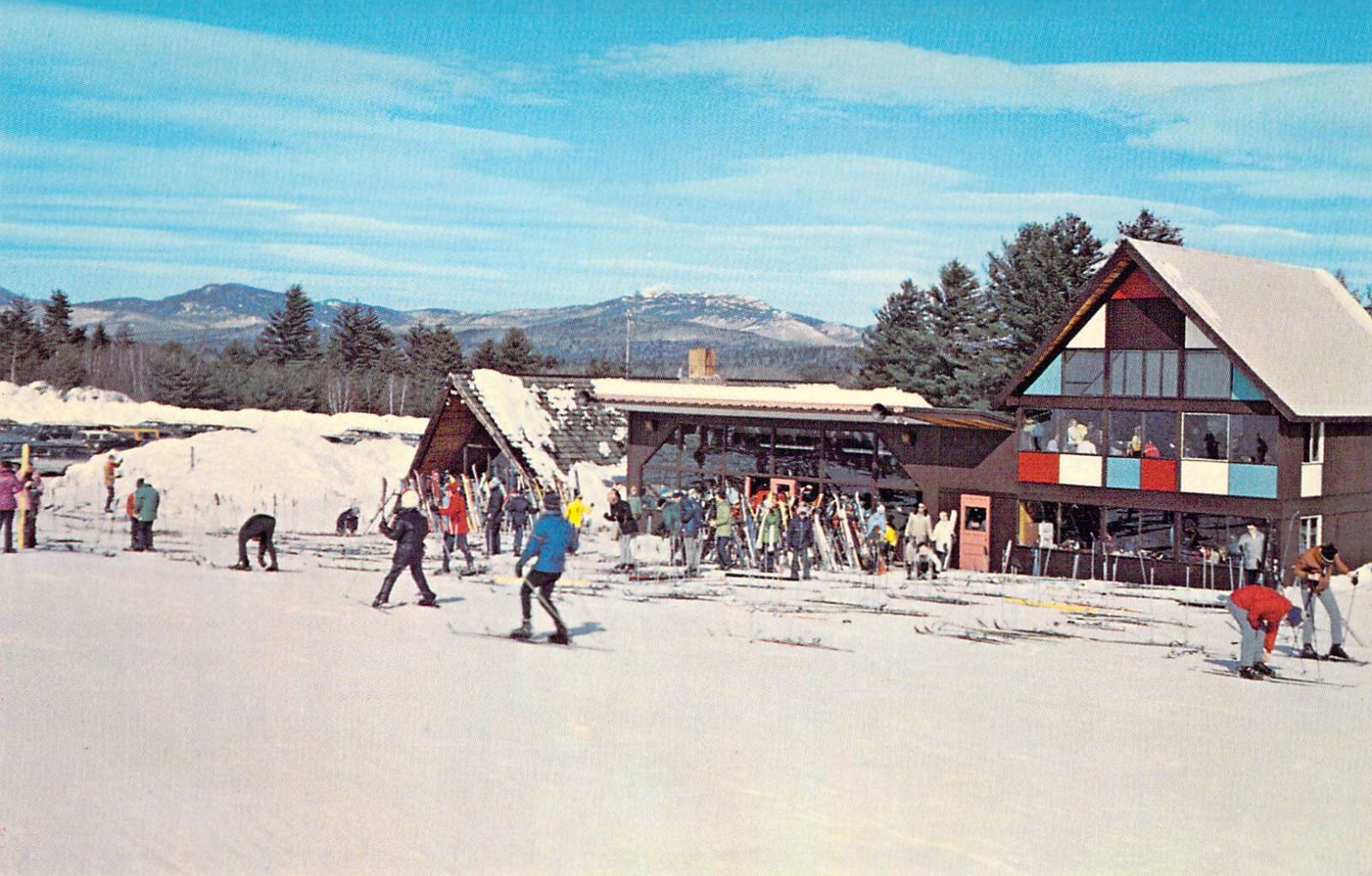 1971 NH W Ossipee Mount Whittier Ski Area Lodge skiers Postcard A97
