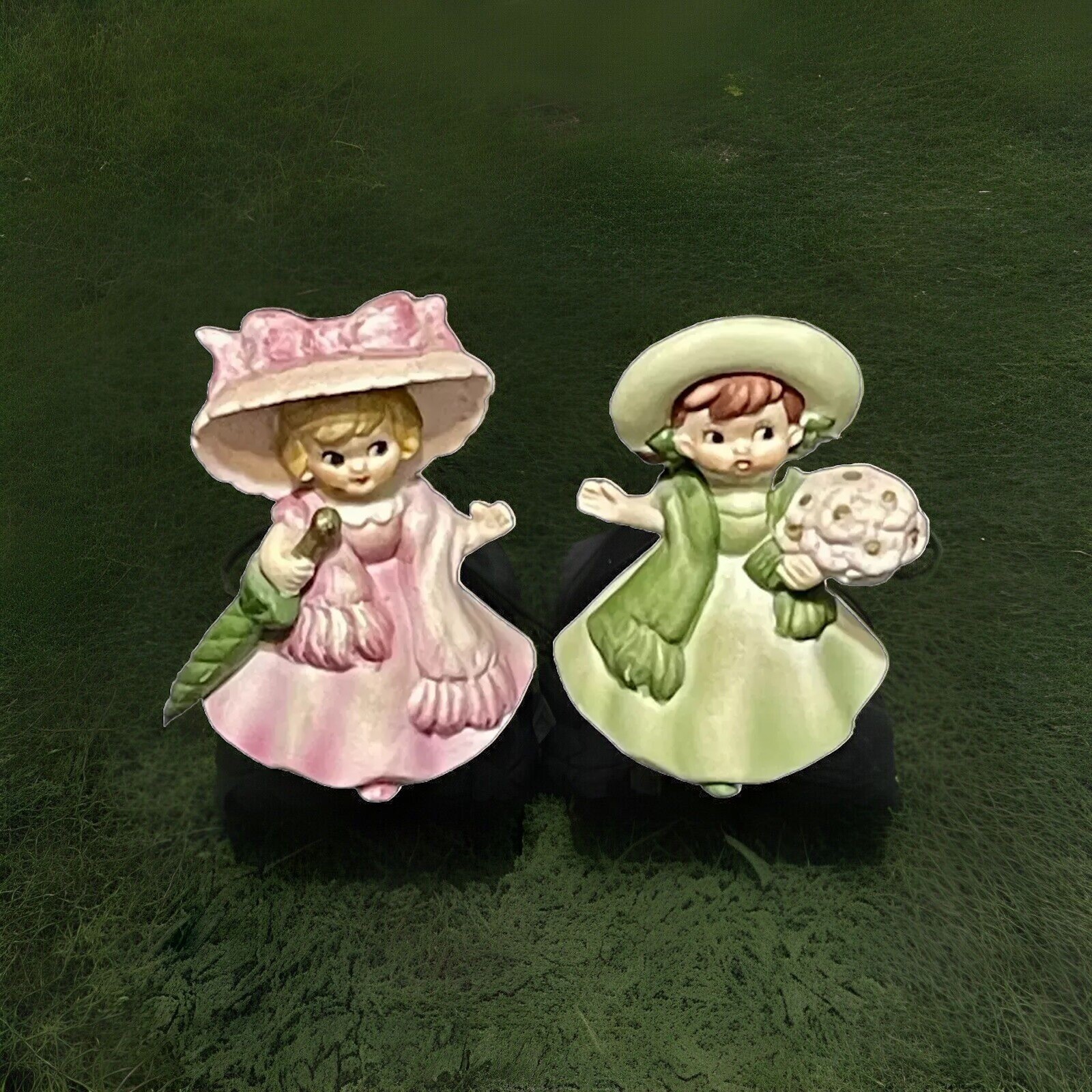 Vintage 2 Girl Figurines Pink & Green Made In Japan 4”H (G)