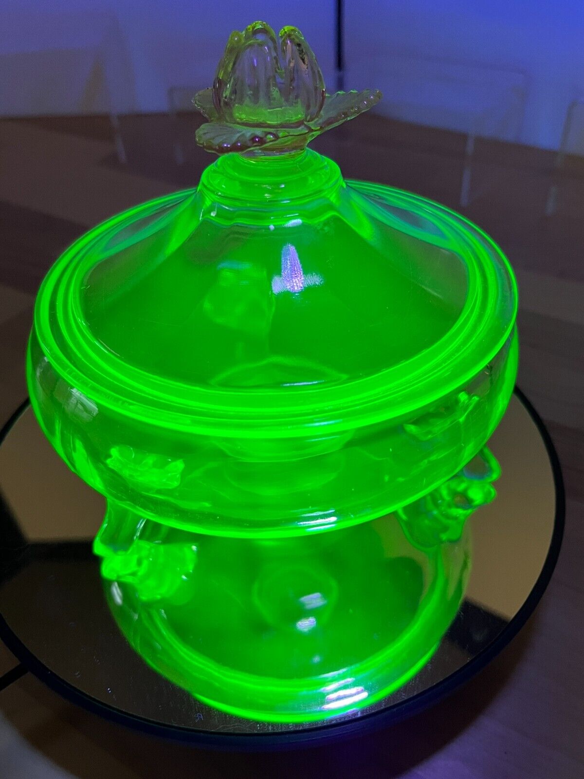 Rare Cambridge Uranium Glass Reverse Watermelon Glass Candy / Dresser Jar