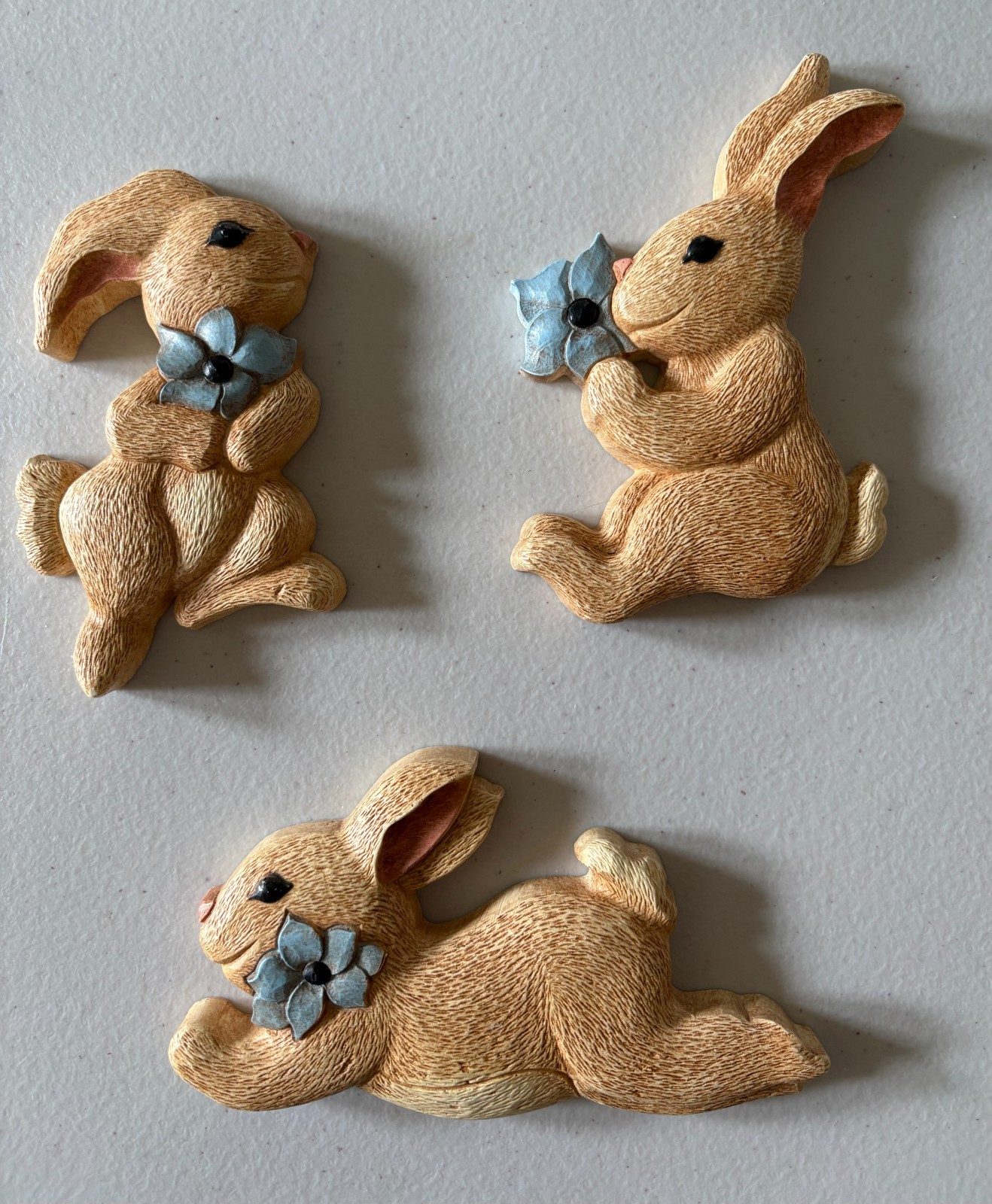 HOMCO 7609 Bunny Rabbit Wall Plaques Set of 3 Vintage Floral Nursery Cottagecore