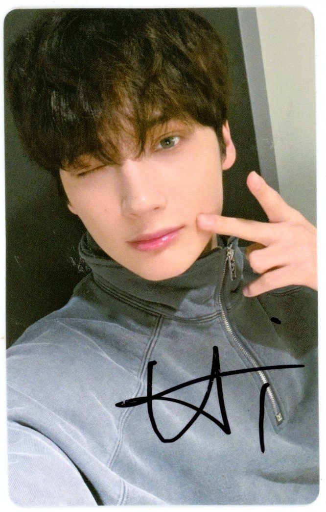 TXT Huening Kai Signed Autograph Photocard Tomorrow X Together Weverse Lucky PC