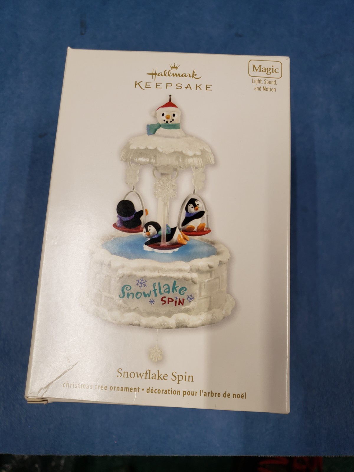 NIB 2012 Hallmark Keepsake Penguin SNOWFLAKE SPIN Magic - Light, Sound & Motion