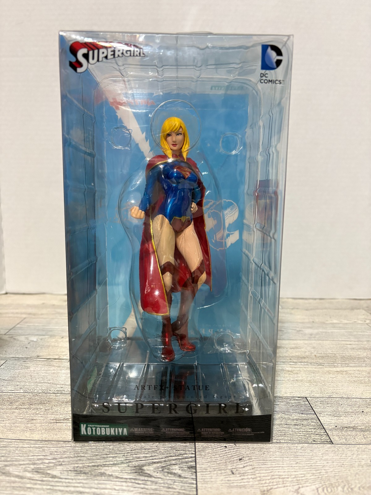 Kotobukiya Supergirl DC Comics New 52 ARTFX+ 1/10 Figure