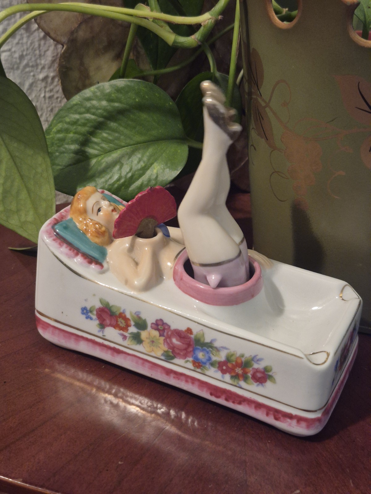 Vintage 1950s Japan Naughty Nodder Ashtray Pinup Lady Legs Fan G Nov Co