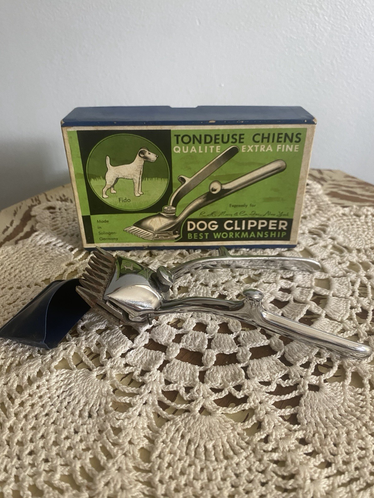 Vintage Dog Hair Clippers Hand Crank Solingen Germany R.H. Macy w/ Original Box
