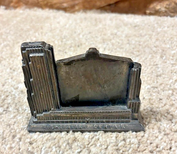 Rare vintage 1930s Art Deco Rockefeller Center Perpetual Desk Calendar 1160JB