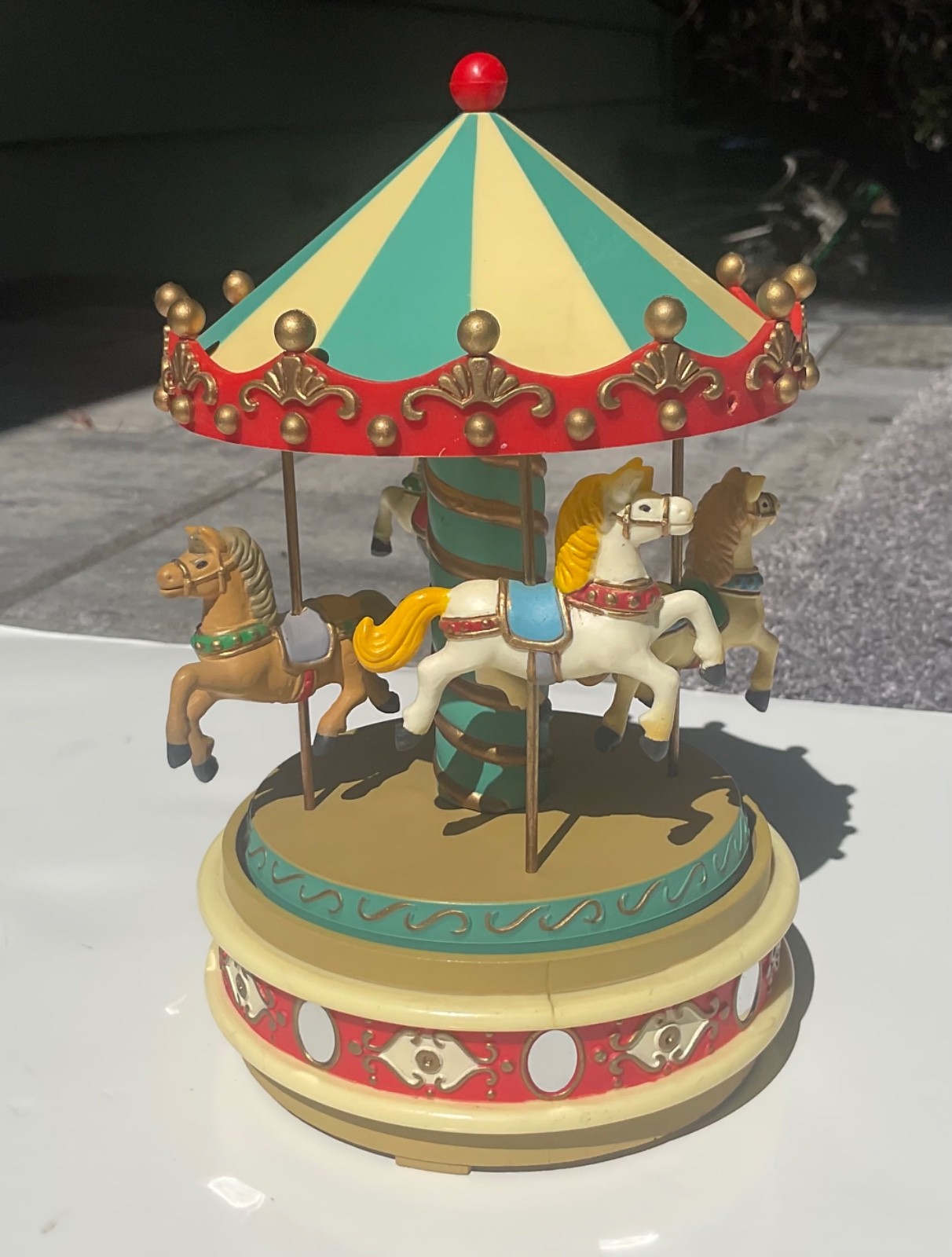Enesco Musical Carousel Horse Music Box 1980 Vintage Rotating Collectible Works