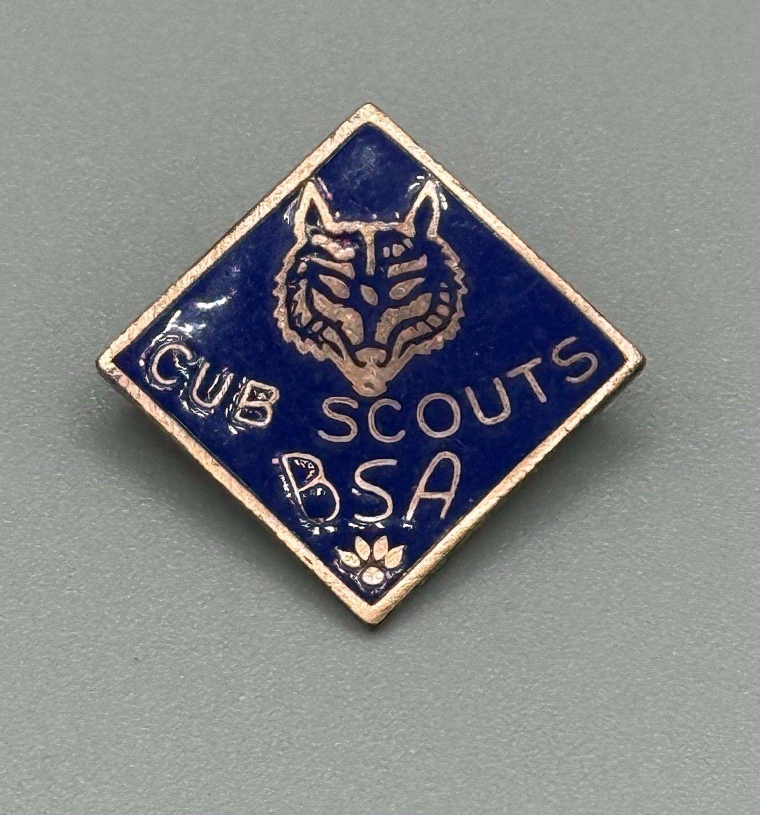 Vintage Cub Scout Collar pin Blue Enamel Circa 1948-1960’s. Excellent Condition.