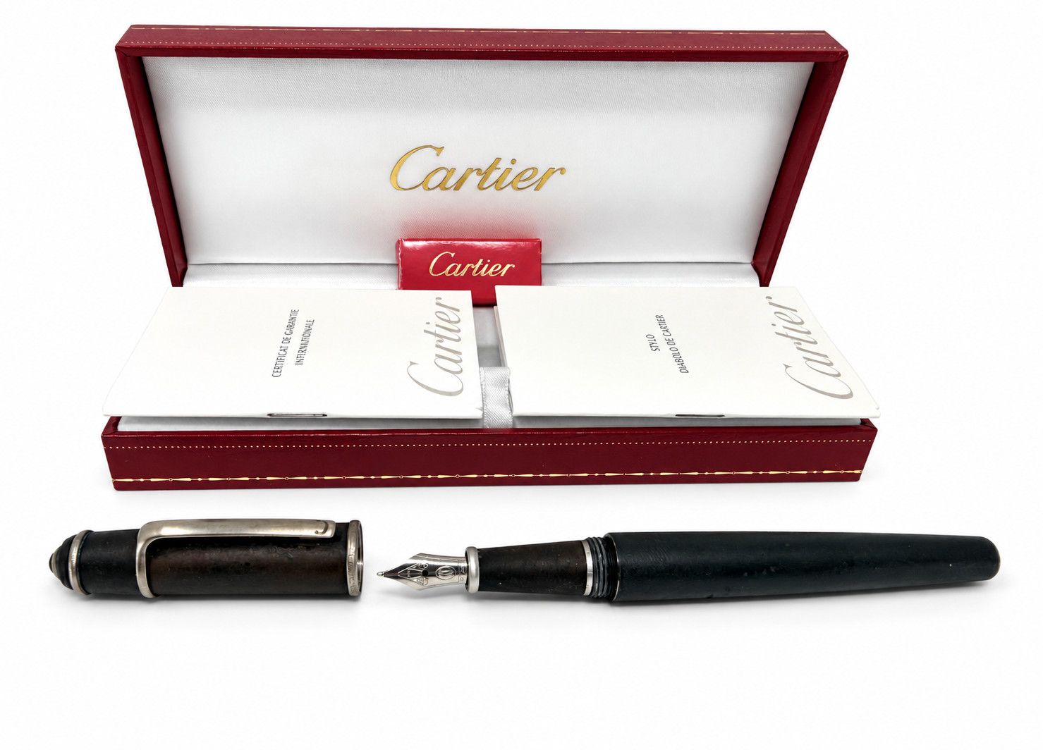 Cartier Diabolo Fountain Pen Matte Black 18K Gold Nib Gunmetal Trim Box Papers