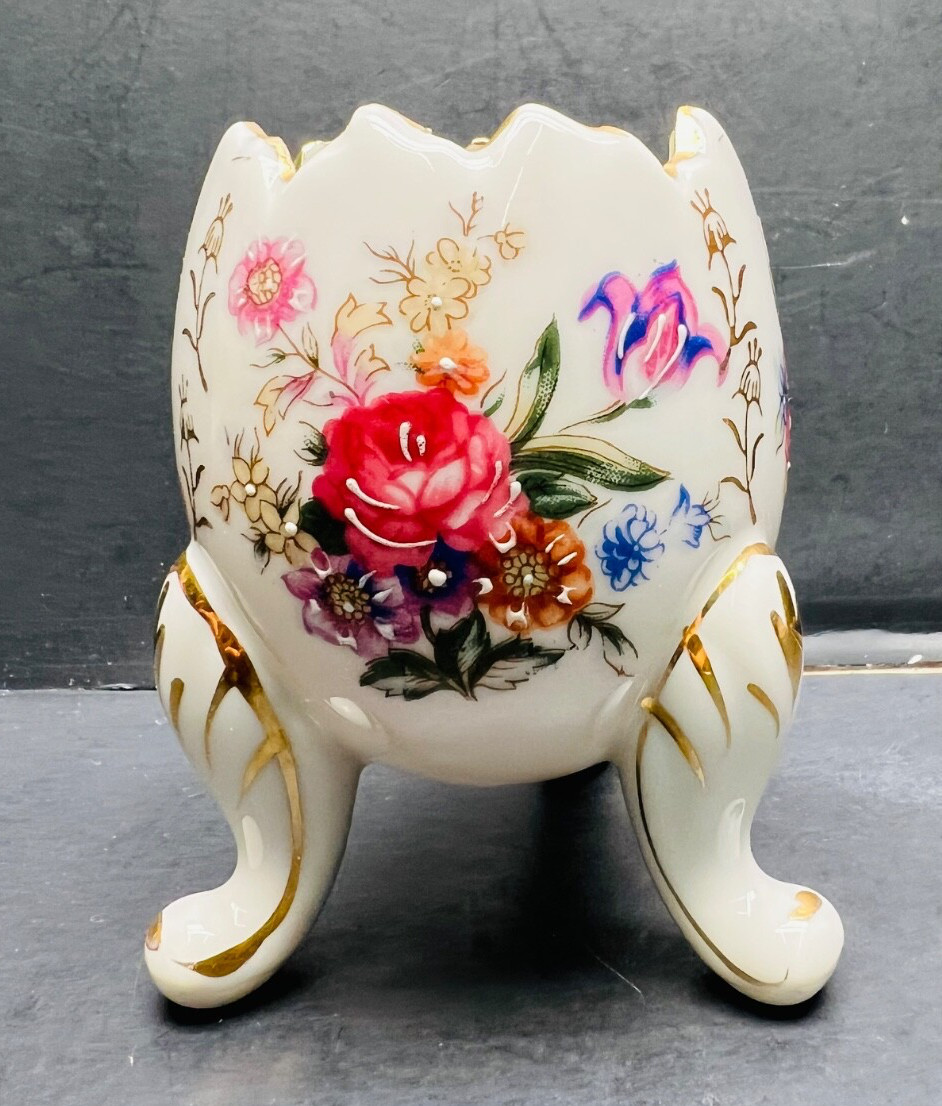 vintage cracked egg vase footed floral design beautiful collectible