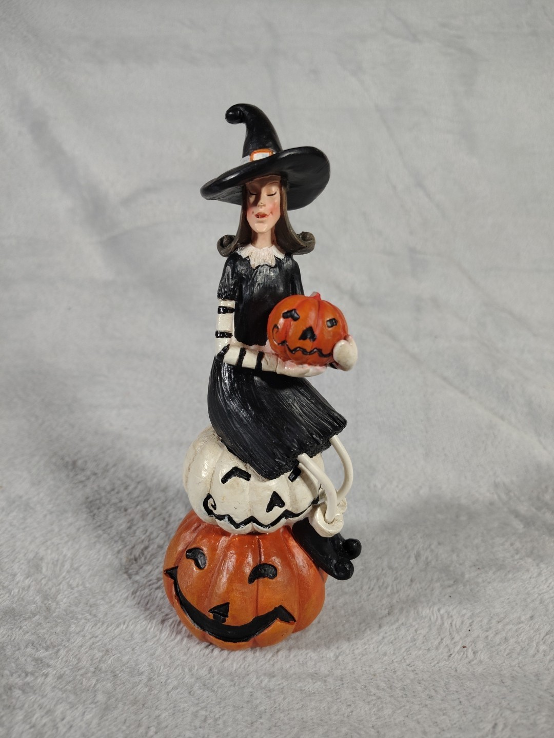 VTG Tii Collections Handcrafted Witch On Stacked Pumpkins Halloween VTG Tii Collections Handcrafted Witch On Stacked Pumpkins Halloween