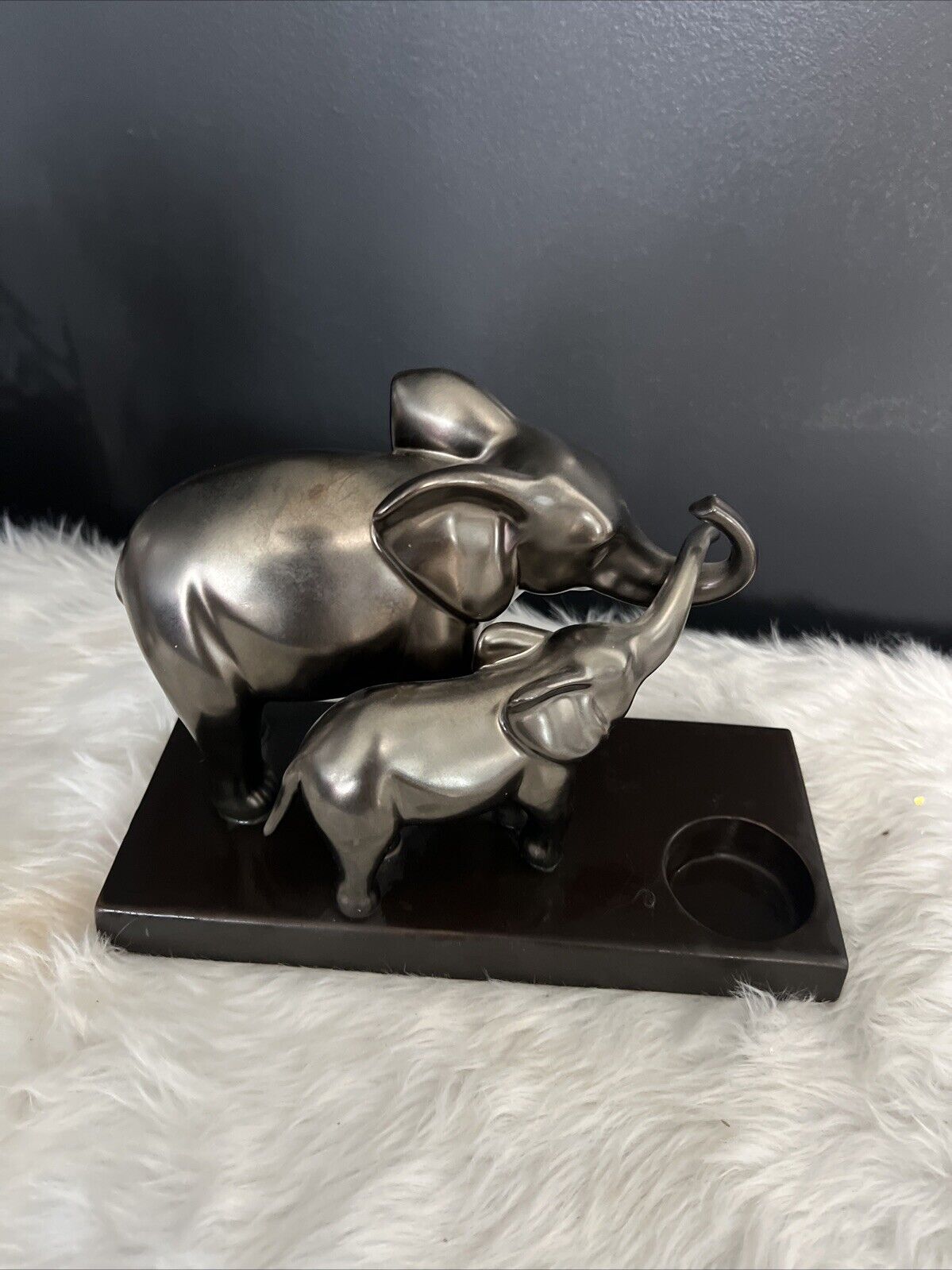 Vintage PartyLite P90654 Majestic Pride Elephant and Baby Tealight Holder