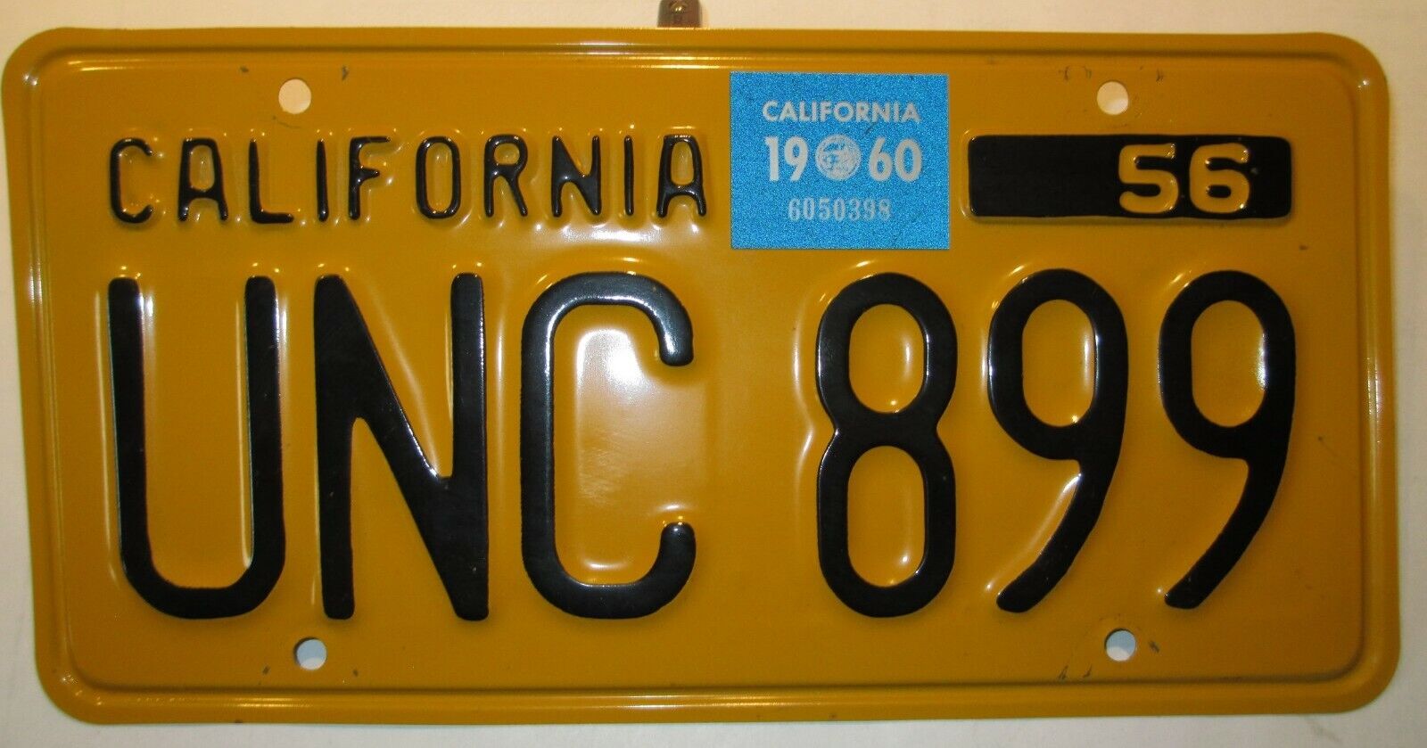 1956-1962 PAIR CALIFORNIA LICENSE PLATE WITH ONE ORIG. FRAME DMV CLEAR 1960 TAGS