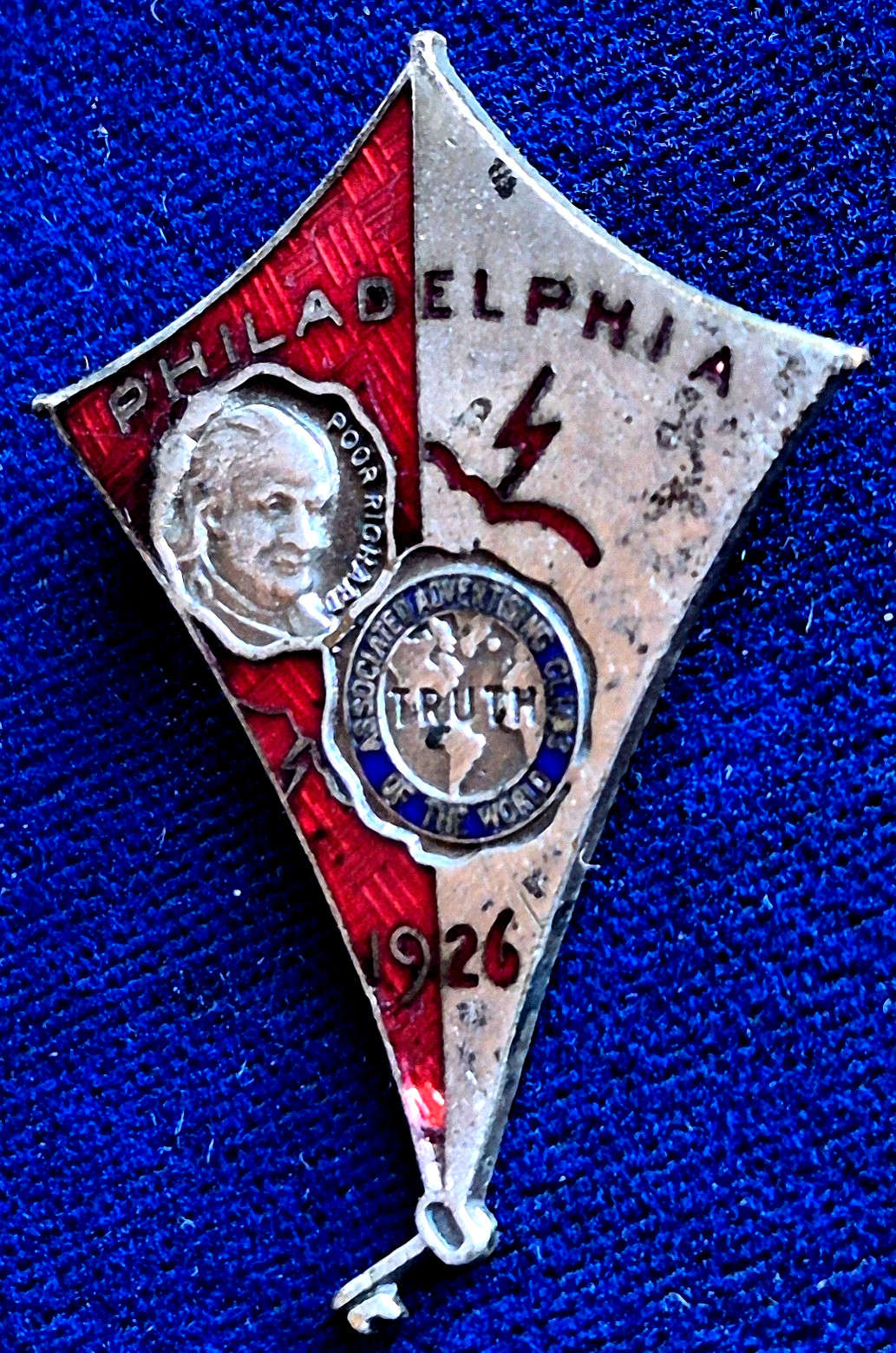 Vintage 1926 Sesqui-Centennial Expo Souvenir Poor Richard Enamel Kite Lapel Pin