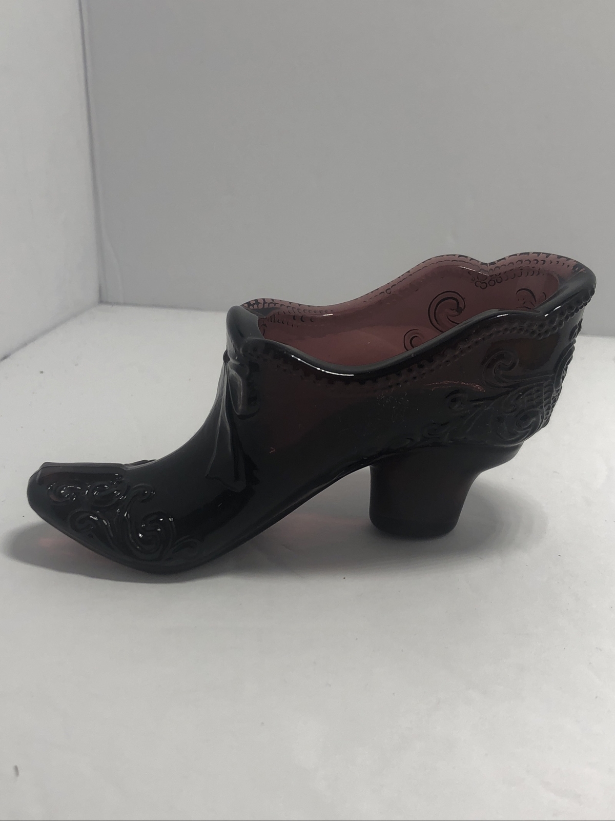 Mosser Ohio Vtg Art Glass Glass Slipper-Amethyst Shoe Filigree And Bow