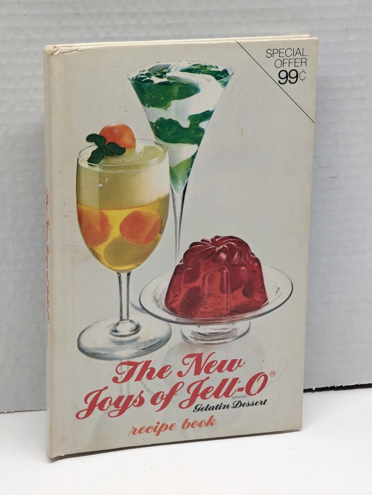 The New Joys Of Jell-o Recipe Book. 1974 Vintage Retro Cookbook 2nd EDITION