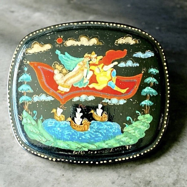 Russian Mstera PAPIER-MACHE Lacquer Box Pushkin Tales Hand Painted Signed VTG