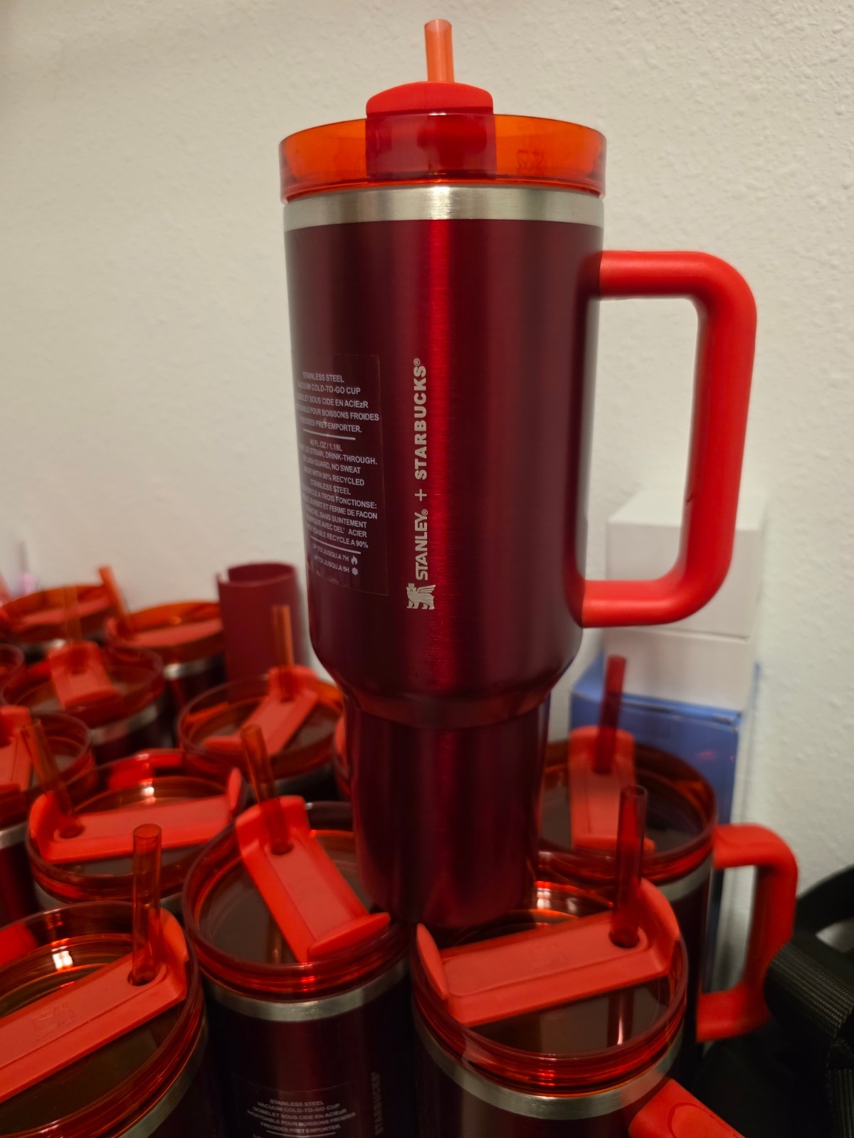 Stanley & Starbucks Limited Red Quencher 40oz Tumbler Flowstate H2.0