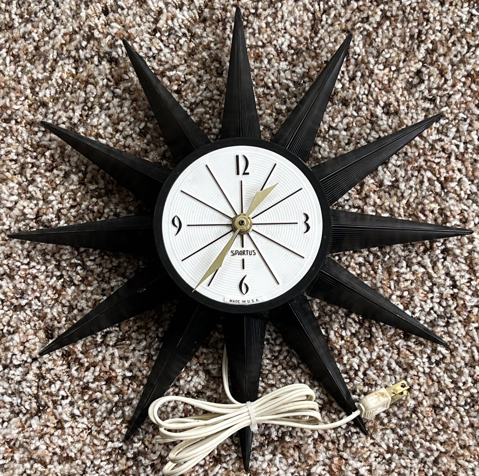 VTG MCM Atomic Spartus 14” Starburst Sunburst Wall Clock 1960s Electric USA Made