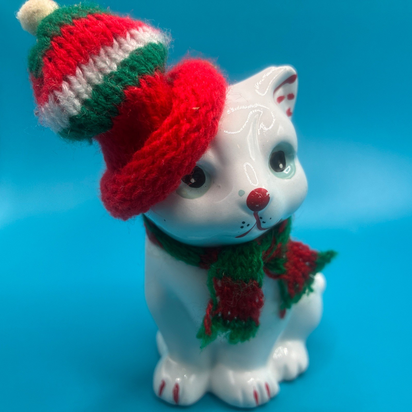 Vintage Trippies 1991 Ceramic White Christmas Cat Figurine