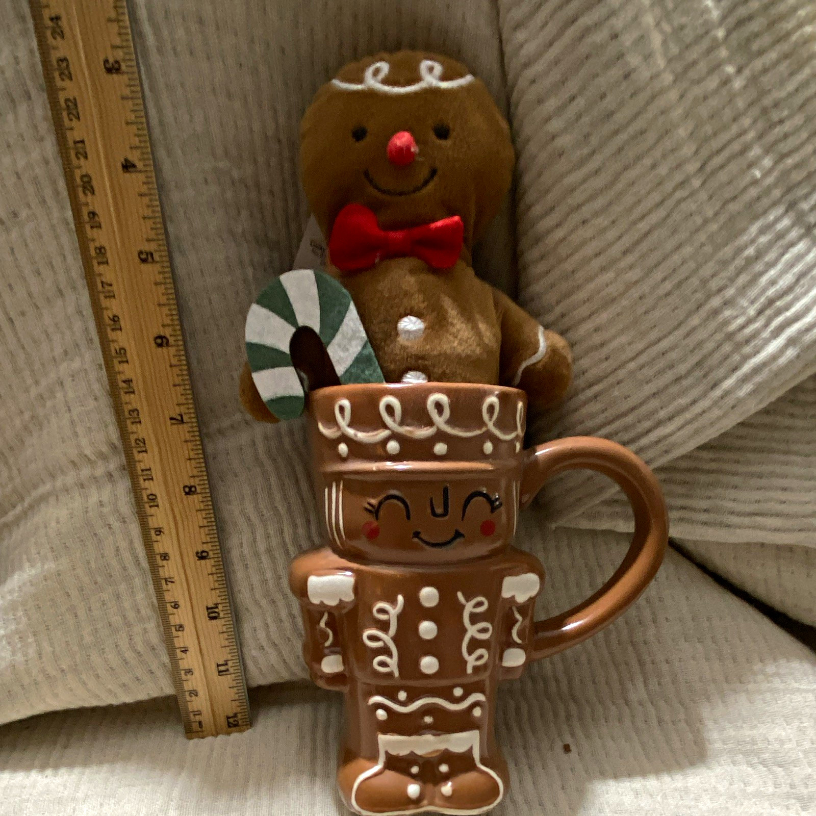 Wondershop Figural Gingerbread Man Stoneware Mug 16 fl oz Handle Brown/White