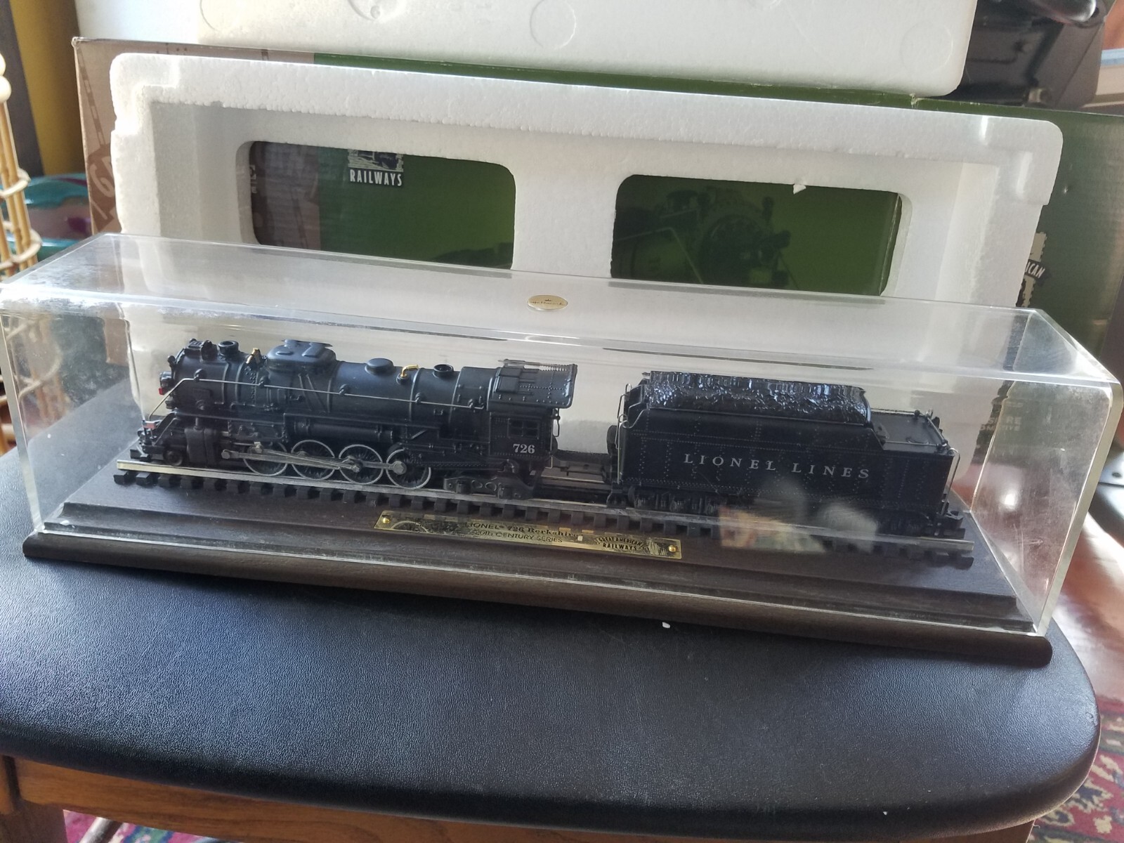 Hallmark Lionel 726 Berkshire Steam Locomotive Luxury Limited Edition in Box Hallmark Lionel 726 Berkshire Steam Locomotive Luxury Limited Edition in Box