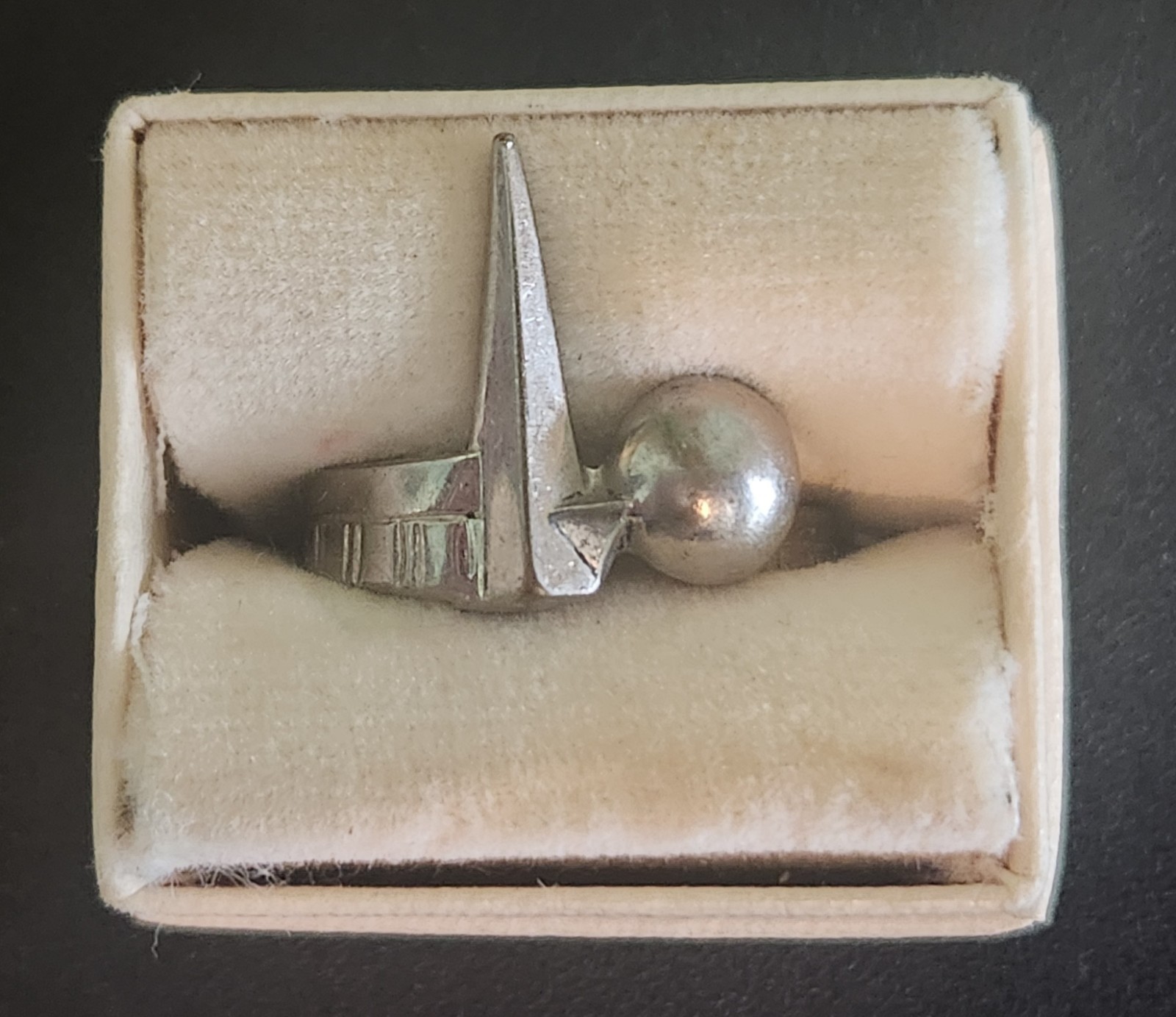 1939 World's Fair Ring in original box from Saks 34th Herald Square