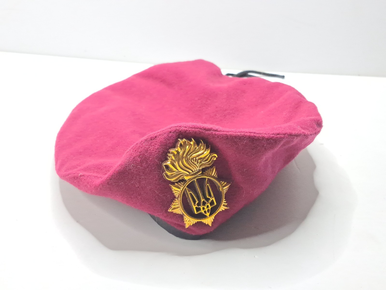 Ukrainian NATIONAL GUARD OF Ukraine Military Army Beret with Cockade Red Beret