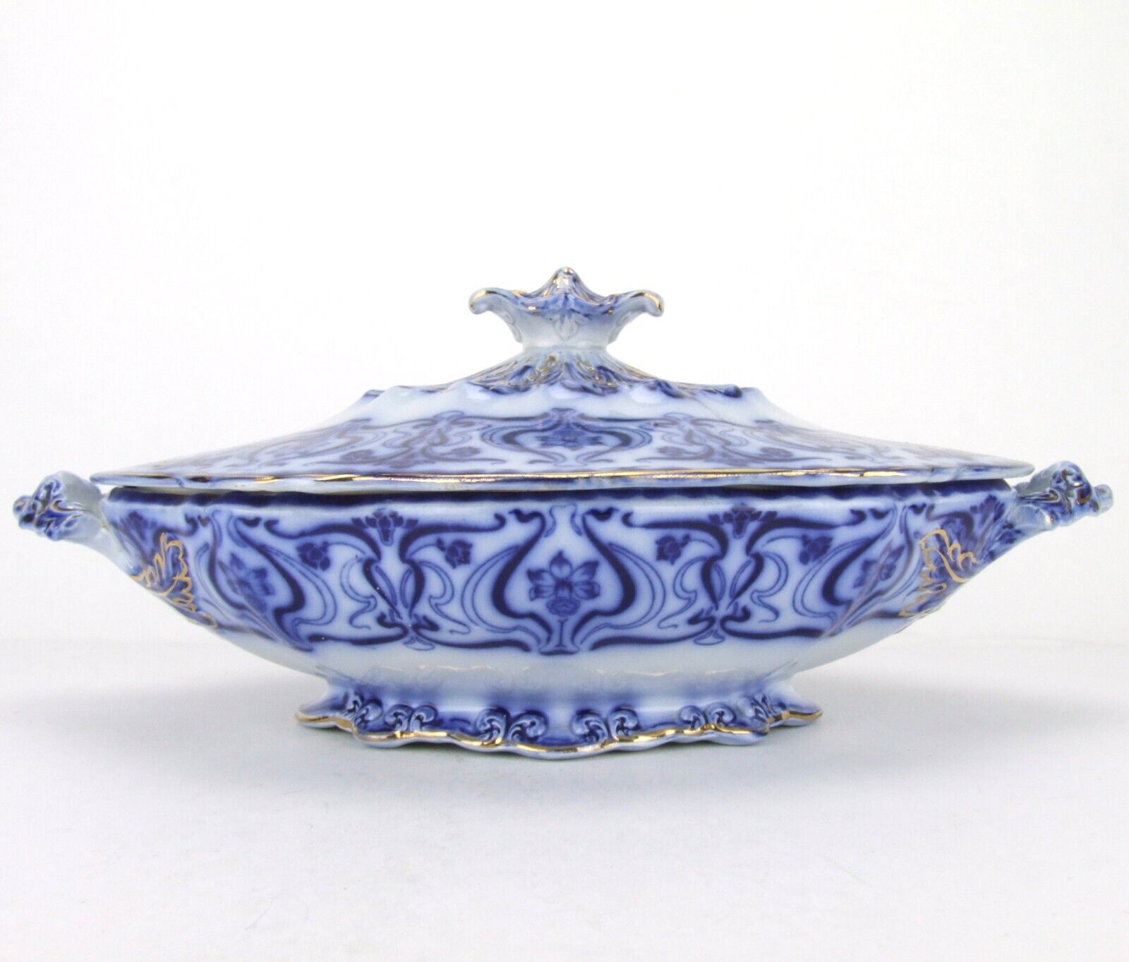 Henry Alcock & Co Clarendon Flow Blue Covered Vegetable 14