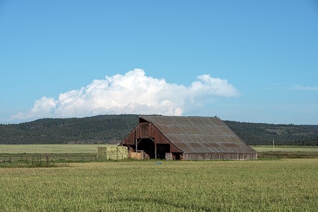 Photo:Northeast California Barn 2013 Scenic Rural Farm Landscape