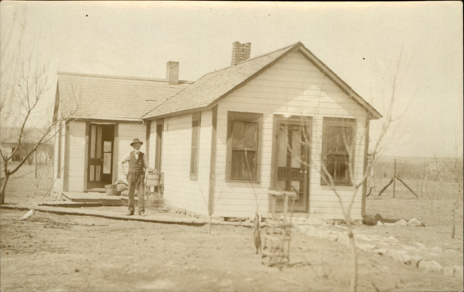 RPPC old man small country home ~ AZO real photo 1904-1918