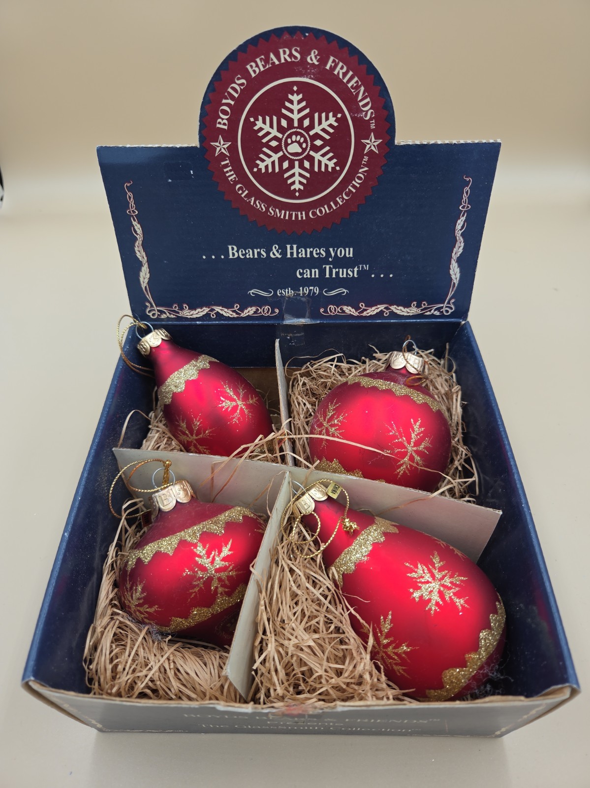  Boyds Bears & Friends“The GlassSmith Collection” Glass  Ornaments Red Snowflake