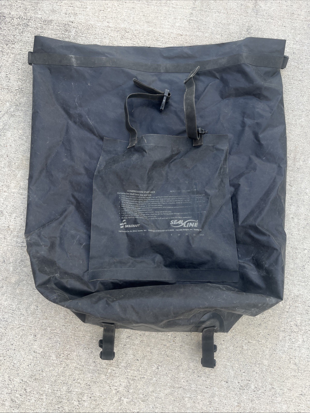 USGI SEAL LINE BLACK WATERPROOFING COMPRESSION STUFF SACK SIZE LARGE USED #7507 USGI SEAL LINE BLACK WATERPROOFING COMPRESSION STUFF SACK SIZE LARGE USED #7507