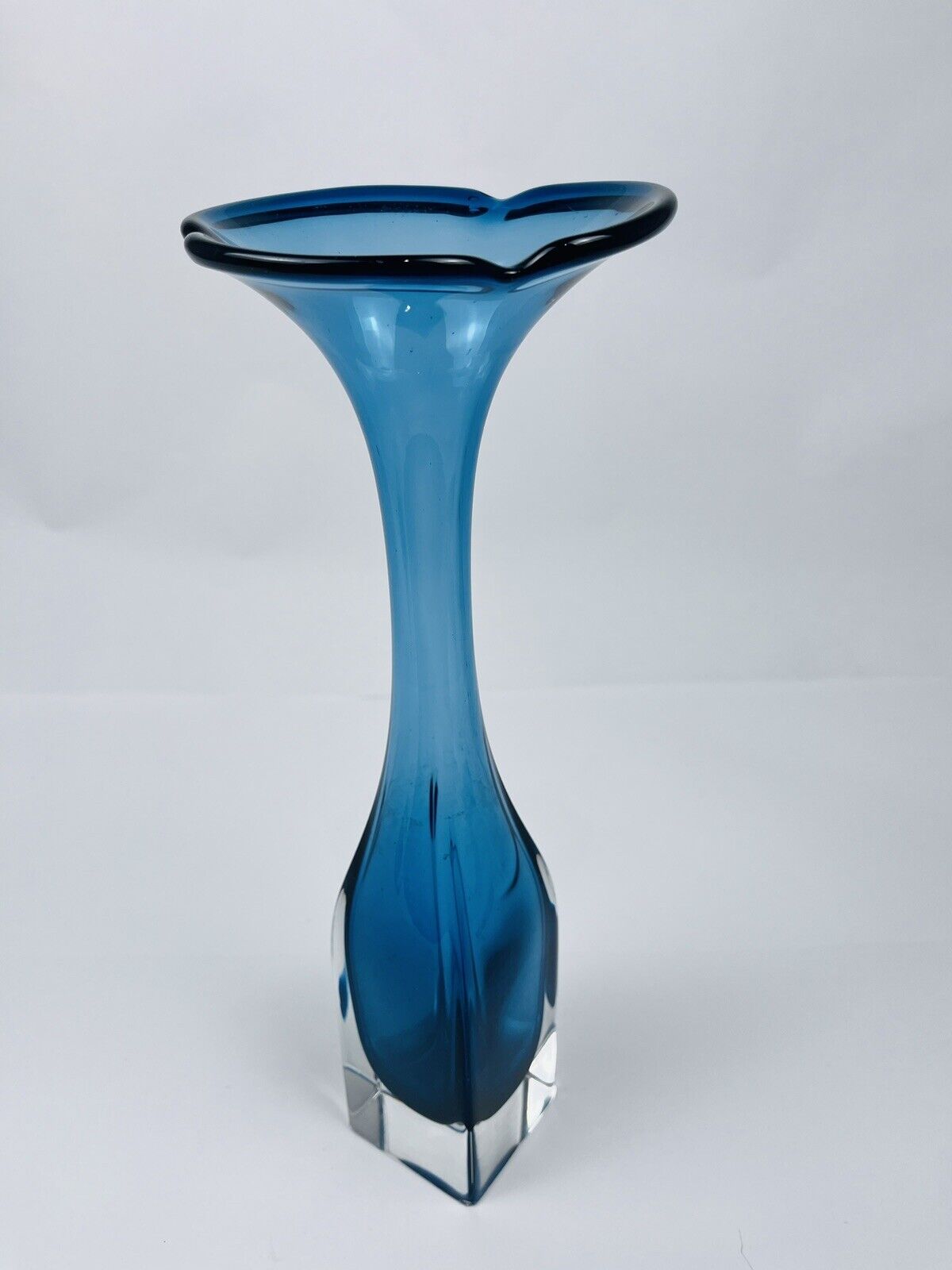 Vintage Swedish Hand Made Blue Glass Sommerso Vase Aseda Sweden Art Glass 12\