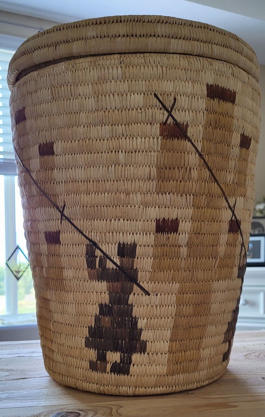 Old Papago Basket Made Of Yucca, Willow & Bears Claw 14.25\